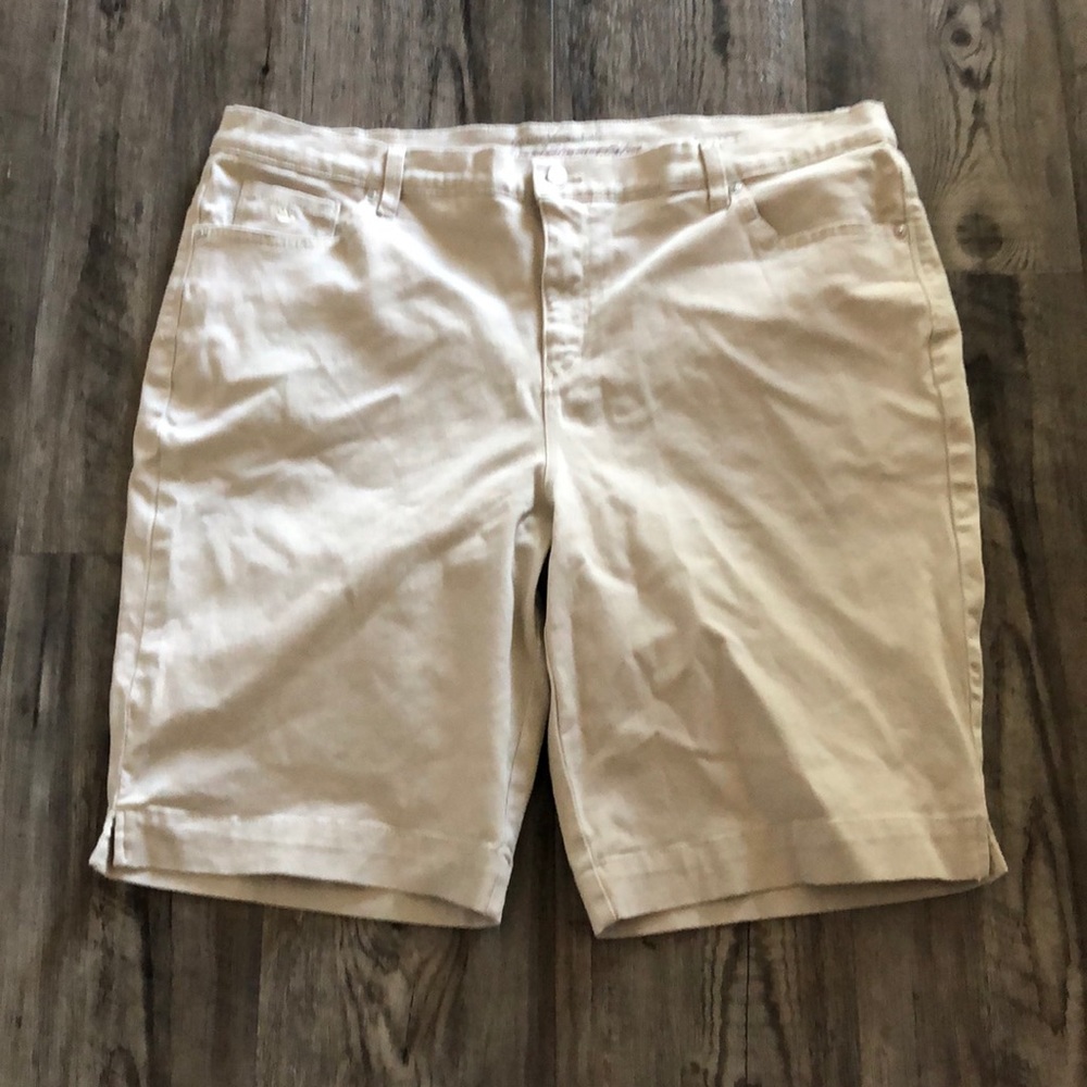 Gloria Vanderbilt women’s capris, size 18w